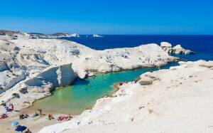 Sarakiniko, Morfeas Rooms & Apartments | Studios in Milos | Rooms Milos | Milos Accommodation | Milos | Cyclades | Greece